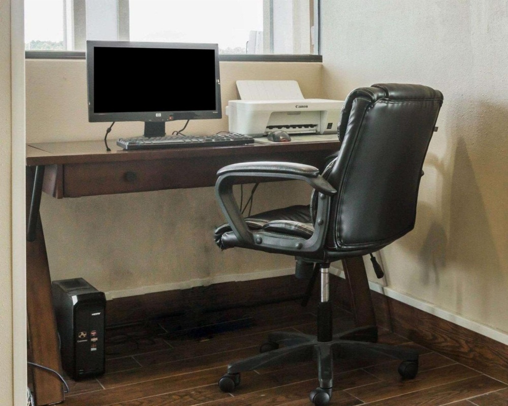 Quality Inn & Suites near Coliseum and Hwy 231 North Main image